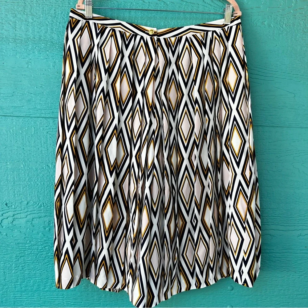 Tory Burch description chic